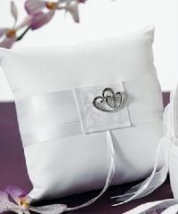 7199 Classic Double Heart Ring Pillow $35.98