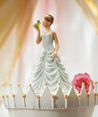 8651 Princess Kissing Frog Prince Cake Topper