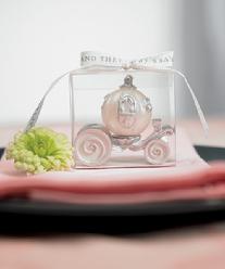 8530 Cinderella Carriage Candle Favour