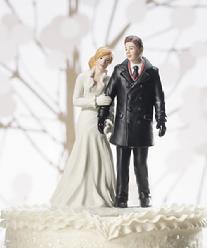 9355 Winter Wonderland Couple Cake Topper 