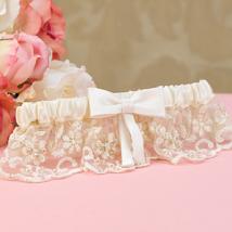 61380 Vintage Charm Garter