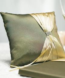 7171 Thymeless Ring Pillow $35.98