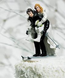 8668 Skiing Couple Cake Topper