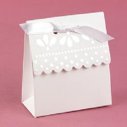 70411 Scalloped-Edge Favour Boxes White