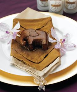 8406-Good Luck Wooden Elephant Favour $3.50