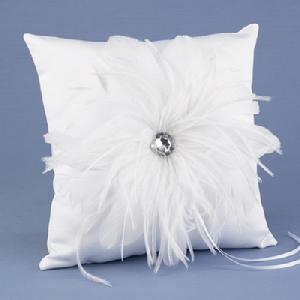 29720 Feathered Flair Ring Pillow