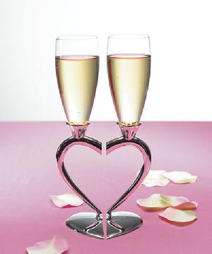 86712 Interlocking Heart Stem Toasting Flutes $31.99