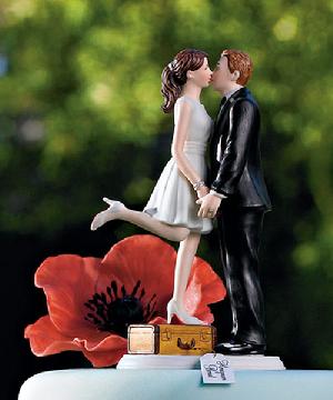 9090 A Kiss and We're Off Cake Topper