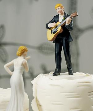 9208 Love Serenade Groom Cake Topper