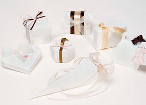 Fiorami White Floral Embossed Favour Boxes