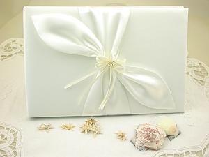 3047-3 Love By The Sea Guest Book $34.99