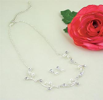 9360-01 Wave Chain Necklace With Crystals &amp; Pearls